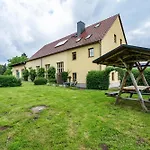 Familie Nahrstedt Wildblick 公寓